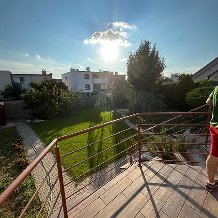 4 Bedroom Elegant, Beautiful And Spacious With A Botanical Garden