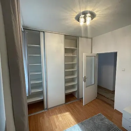 4 Bedroom Elegant, Beautiful And Spacious With A Botanical Garden *