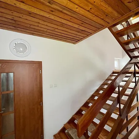 4 Bedroom Elegant, Beautiful And Spacious With A Botanical Garden