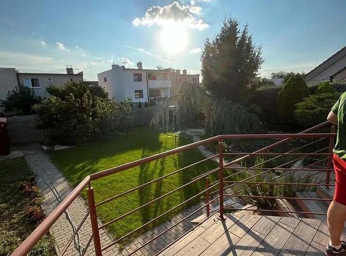 4 Bedroom Elegant, Beautiful And Spacious With A Botanical Garden