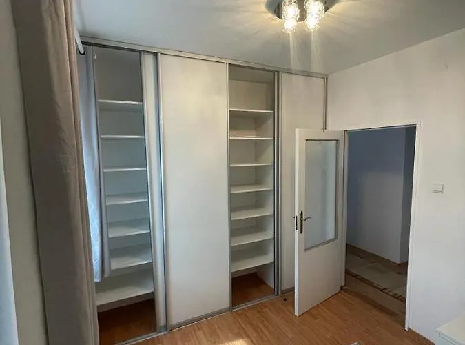 4 Bedroom Elegant, Beautiful And Spacious With A Botanical Garden *